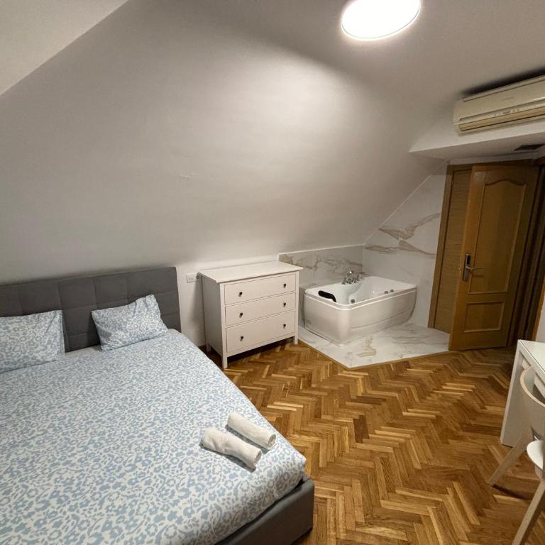 Casa El Viso - Luxury Triple Room - 1
