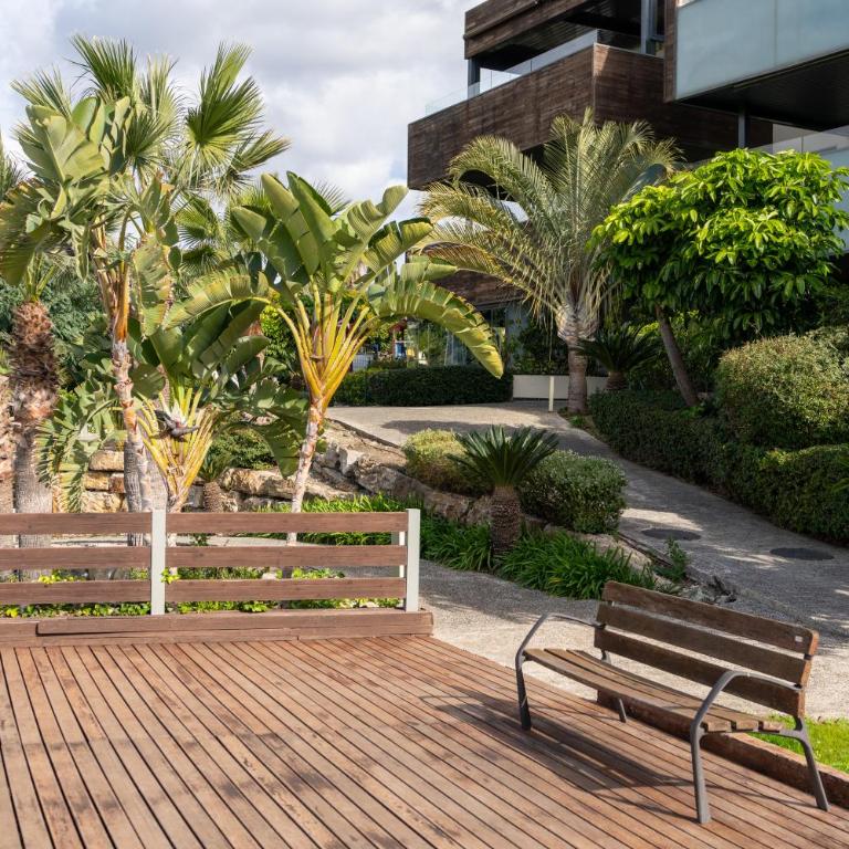 Elegant Getaway near Villa Padierna Marbella Lux - Two-Bedroom Apartment with Terrace - 5
