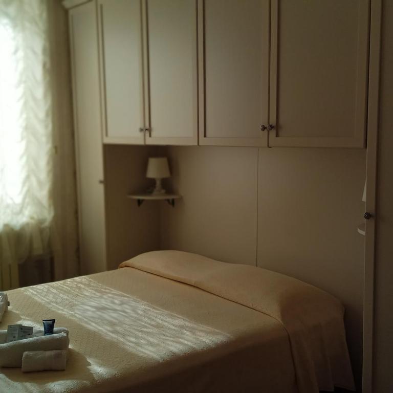 D-Place B&B Torino Stadio Olimpico Inalpi Arena - Camera Matrimoniale con Bagno in Comune - 1