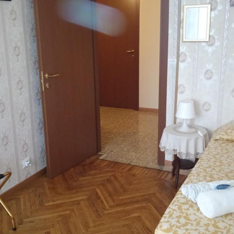 D-Place B&B Torino Stadio Olimpico Inalpi Arena - Camera Singola con Bagno in Comune - 3
