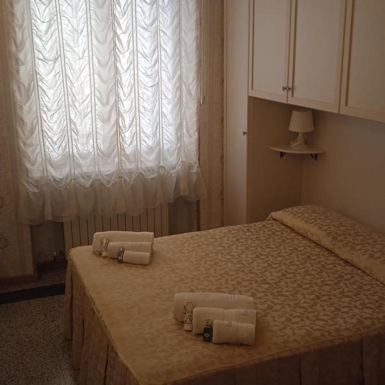 D-Place B&B Torino Stadio Olimpico Inalpi Arena - Camera Matrimoniale con Bagno in Comune - 6