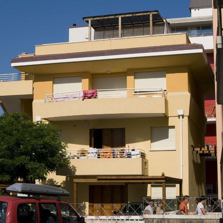 Enjoy Bibione from our balcony - Beahost - Apartment - 4