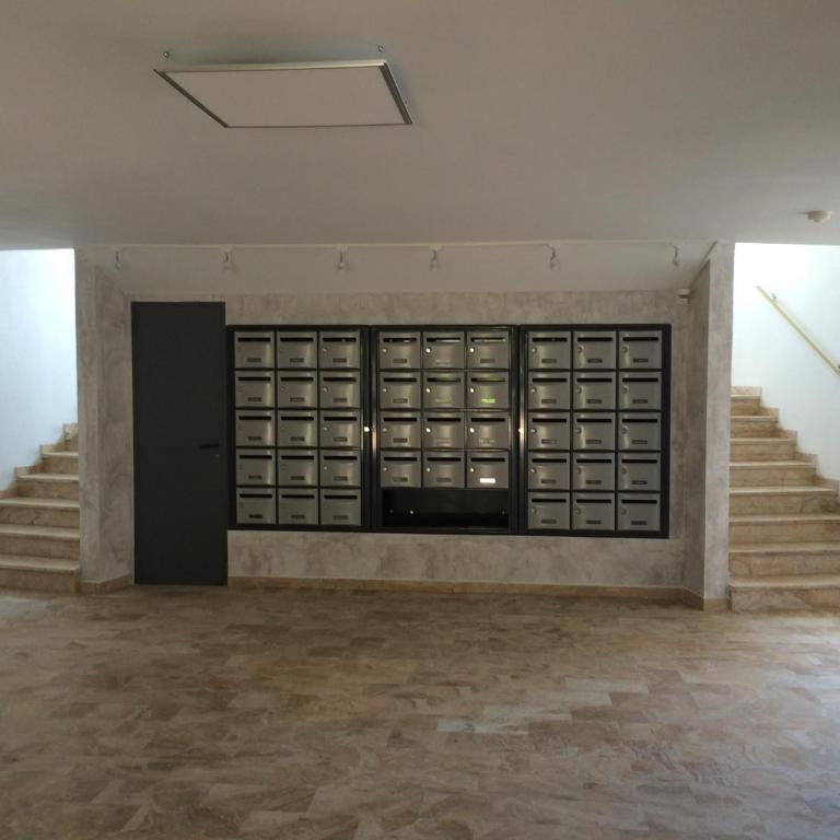 Apartment with terrace & garden in Antibes Juan les Pins close seaside - One-Bedroom Apartment - 19