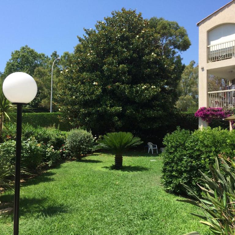 Apartment with terrace & garden in Antibes Juan les Pins close seaside - One-Bedroom Apartment - 16