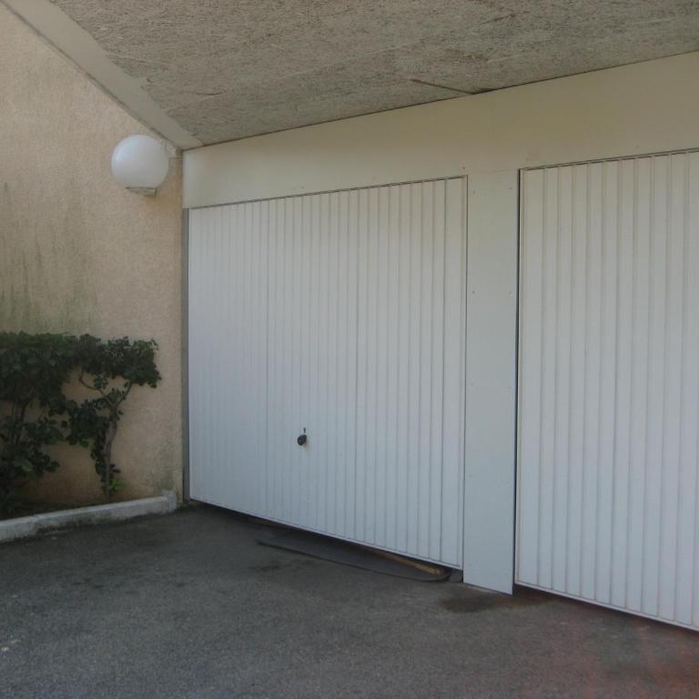 Apartment with terrace & garden in Antibes Juan les Pins close seaside - One-Bedroom Apartment - 21