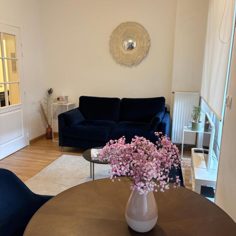 APPARTEMENT CENTRE VILLE AVEC TERRASSE ET PARKING SECURISE - One-Bedroom Apartment - 1