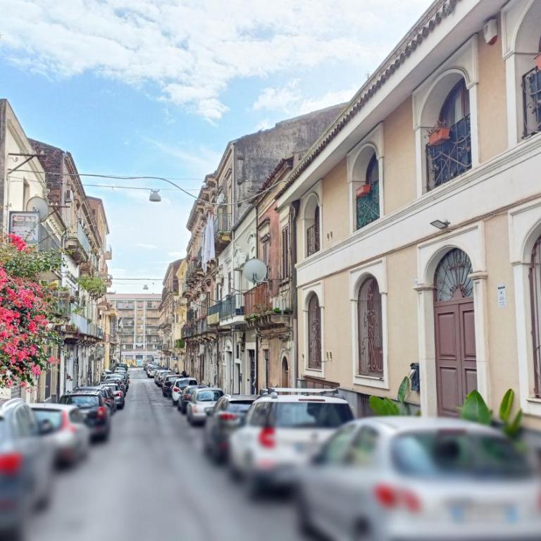 Nicuzzaduci Home - One-Bedroom Apartment with Terrace - 100