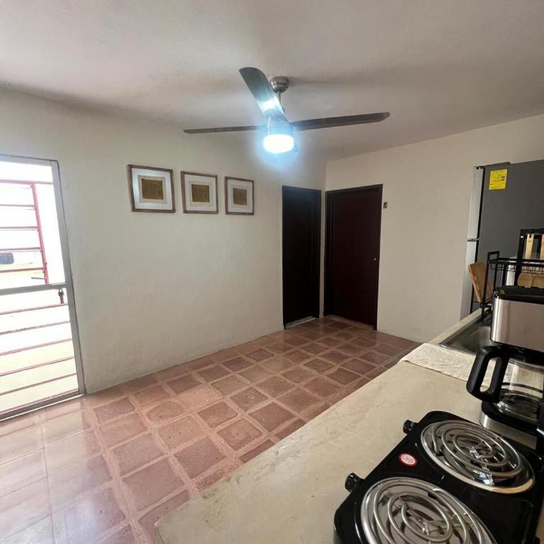 Casa en el Centro de Mérida, 5 habitaciones y 3 baños, ideal para grupos - Casa de 5 dormitorios - 31
