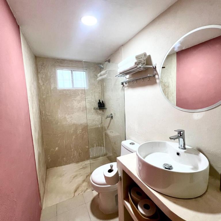 Casa en el Centro de Mérida, 5 habitaciones y 3 baños, ideal para grupos - Casa de 5 dormitorios - 48