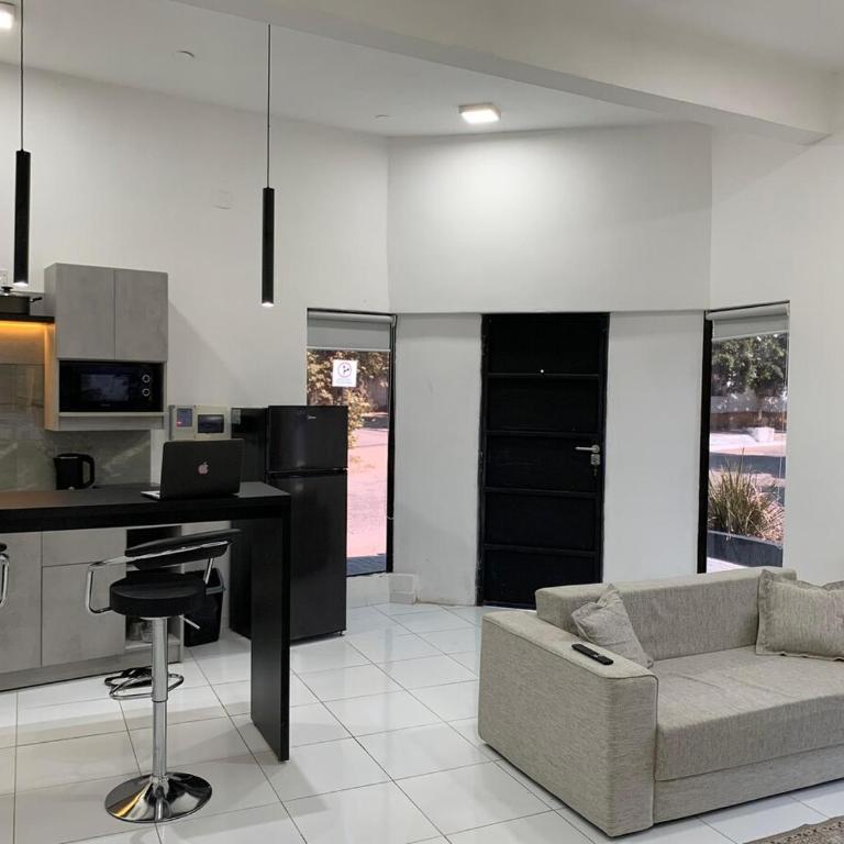 Casa y Monoambiente en Pilar, Py - Casa con 1 dormitorio - 17