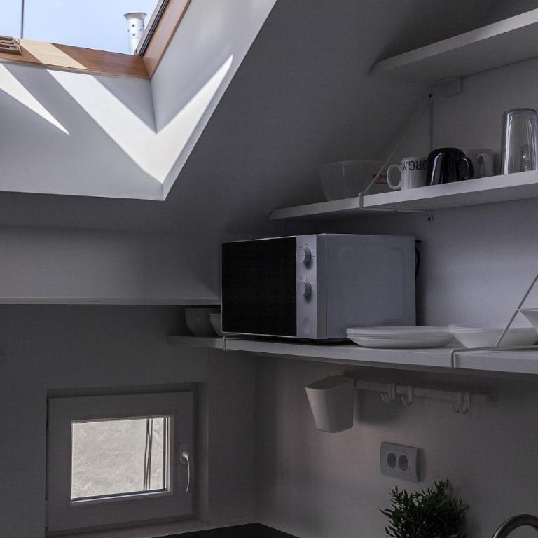 Charming attic in the heart of the city - One-Bedroom Apartment - 11
