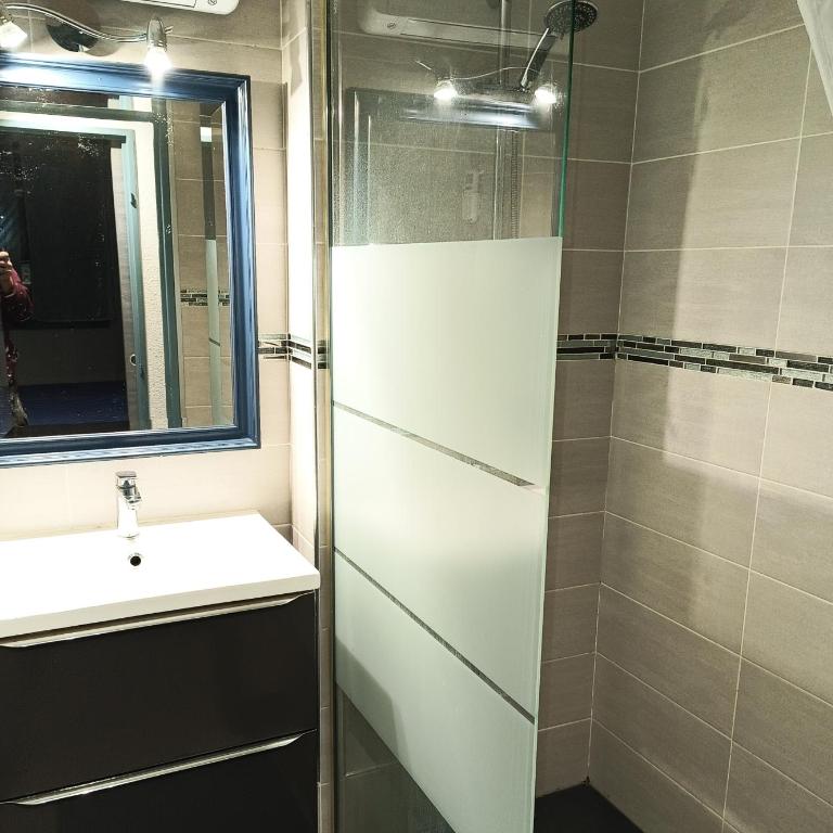 Logement plage - Two-Bedroom Apartment - 8