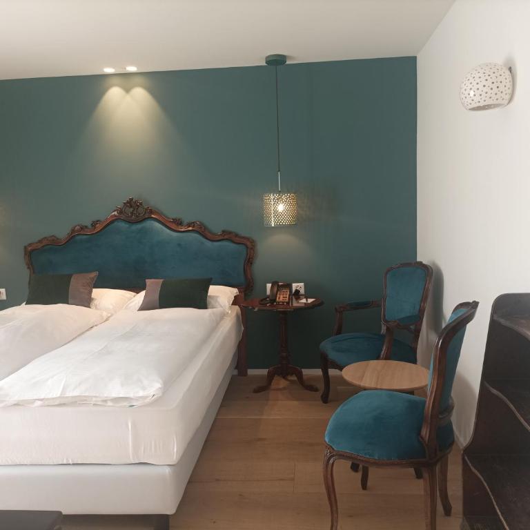 Hotel Meierhof - Zimmer mit Queensize-Bett - 2