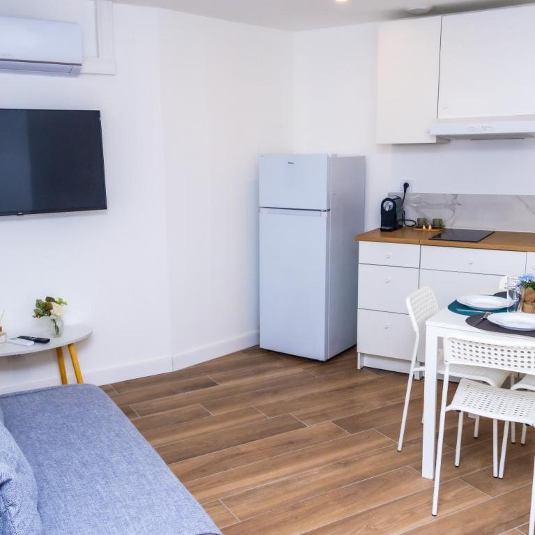 NIce proche mer - Apartment mit 1 Schlafzimmer - 1