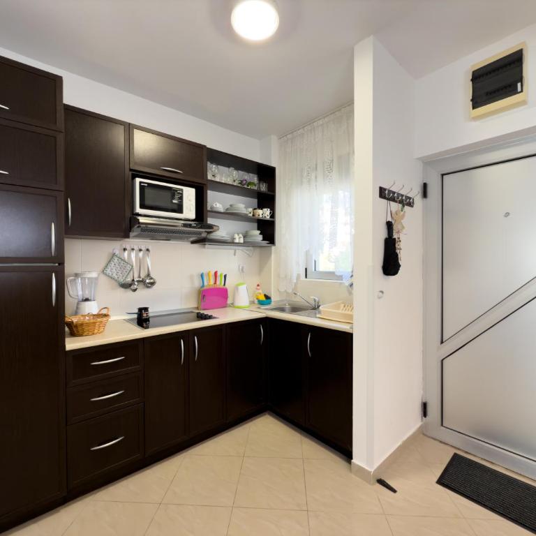 Cosy two-bedroom apartment in Becici by sea and mountains - Two-Bedroom Apartment - 5