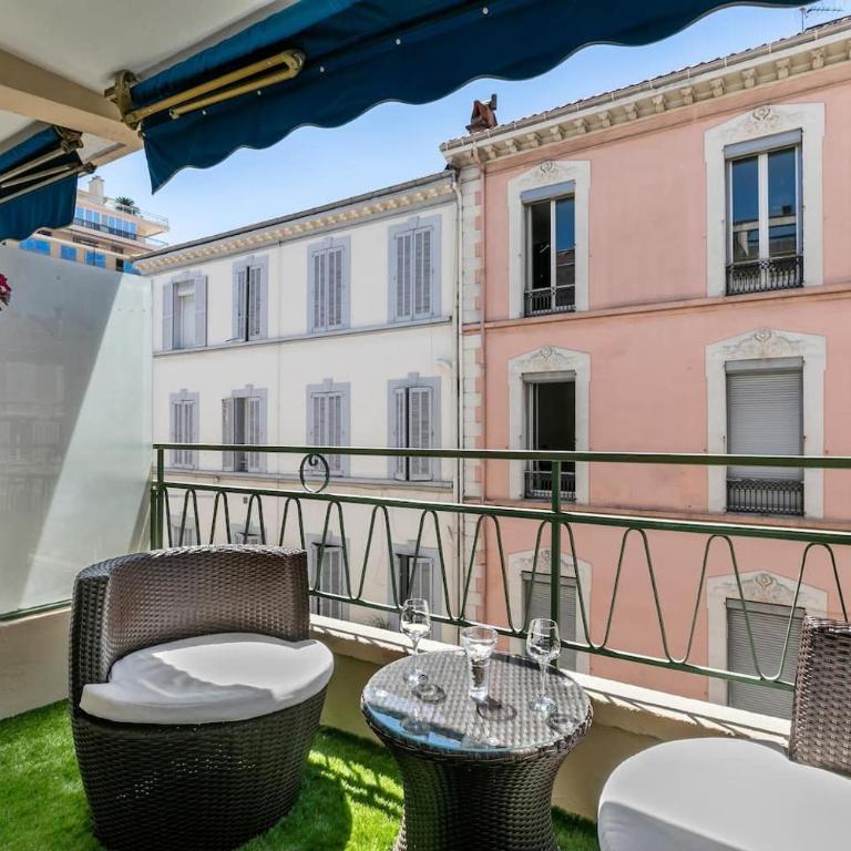 Luxury Studio YourHostHelper - Studio mit Terrasse - 3