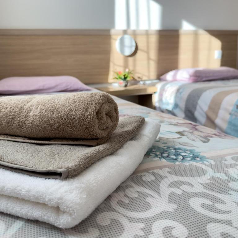 Cosy two-bedroom apartment in Becici by sea and mountains - Two-Bedroom Apartment - 19