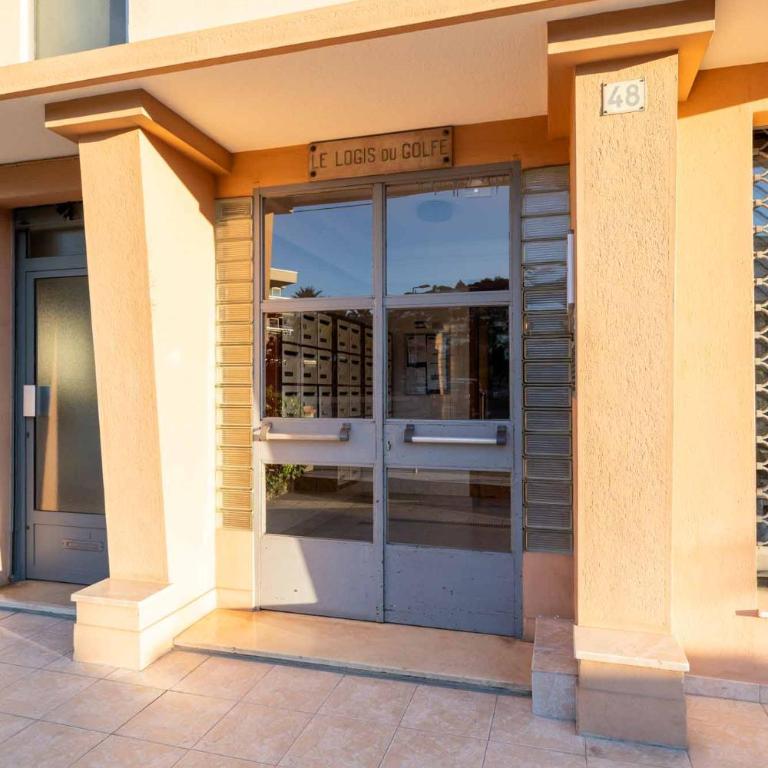 La jungle, centre ville, videoprojecteur, proche gare et commerce, 150m de la mer - Appartement 1 Chambre - 23