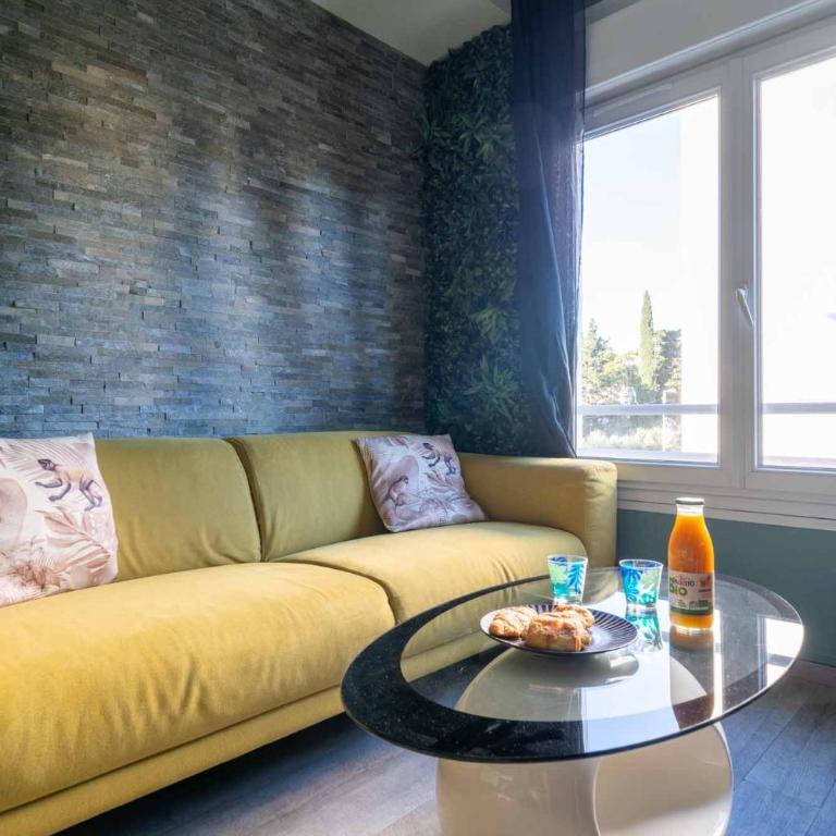 La jungle, centre ville, videoprojecteur, proche gare et commerce, 150m de la mer - Appartement 1 Chambre - 26