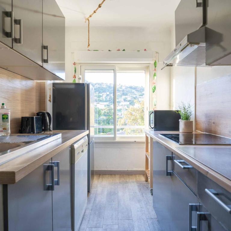 La jungle, centre ville, videoprojecteur, proche gare et commerce, 150m de la mer - Appartement 1 Chambre - 27