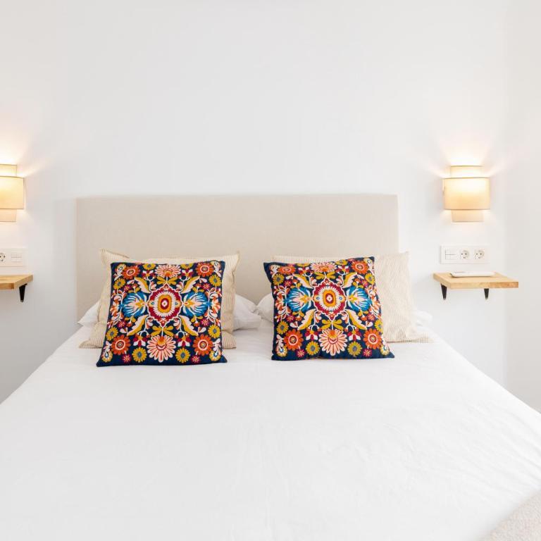 Apartamentos en el corazón de Granada - Three-Bedroom Apartment - 14