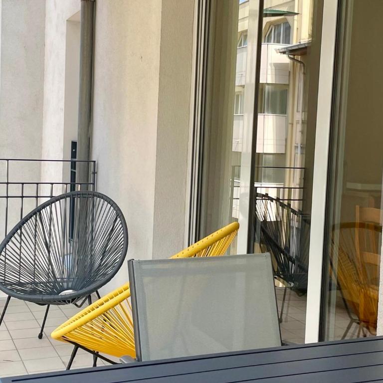 Moderne T2 avec Balcon, Ascenseur et Garage - FR-1-555-110 - Apartment - 9