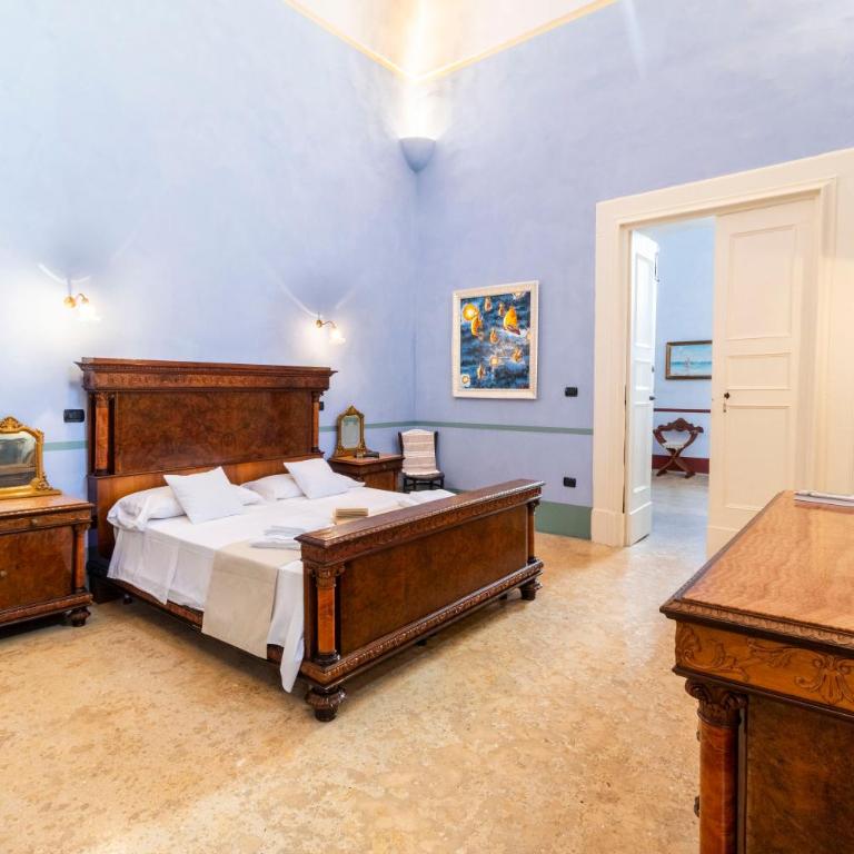 Palazzo Insula - Camera Matrimoniale con Bagno Privato Esterno - 14