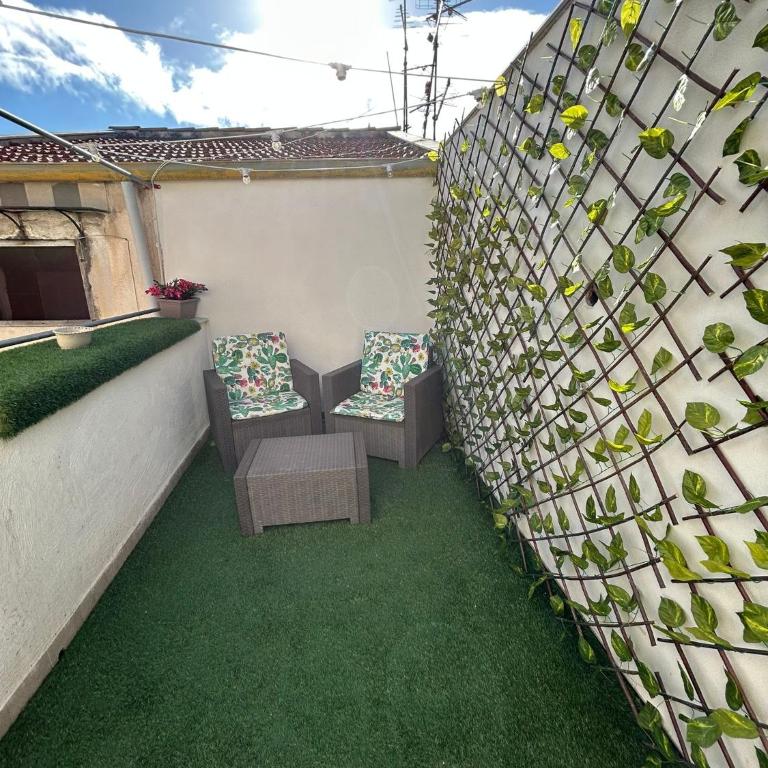 Palermo Centro Affittacamere Spina - Triple Room with Terrace - 9