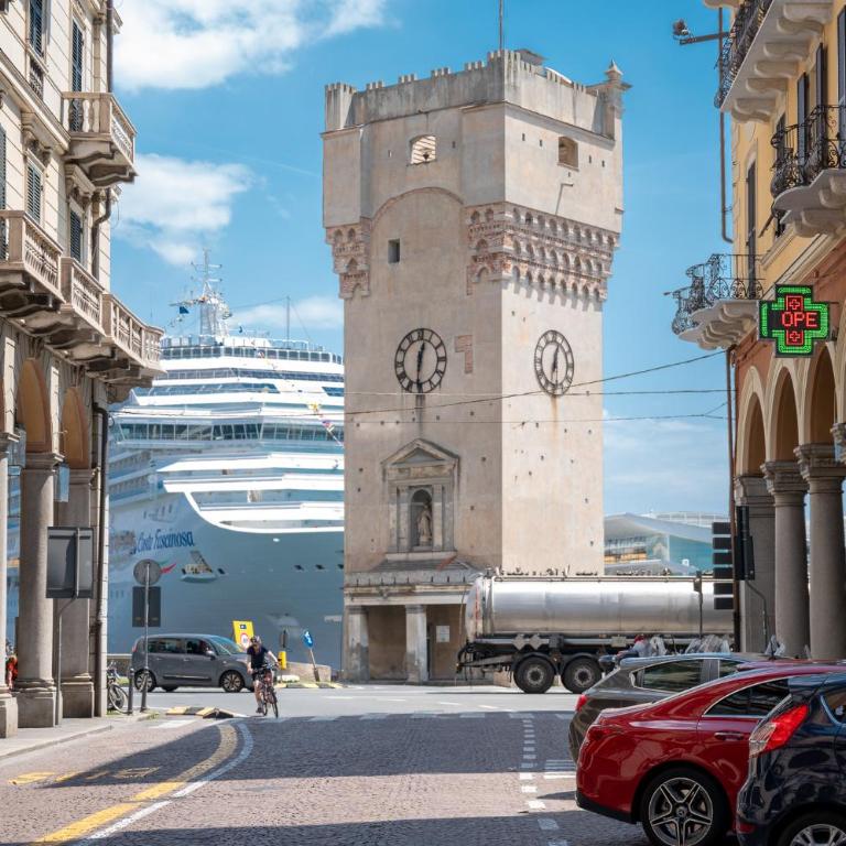 San Paolo Hospital 2mins - HiperWifi - SmartTV - AC - Appartamento con 2 Camere da Letto - 35