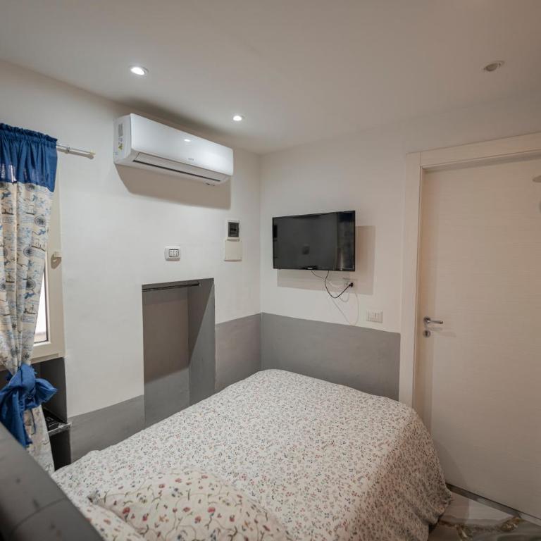 lighthouse flat - Two-Bedroom Apartment - 12