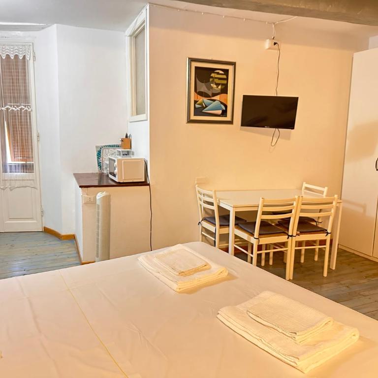 Rooms in Vernazza open24h - Family Room - 2