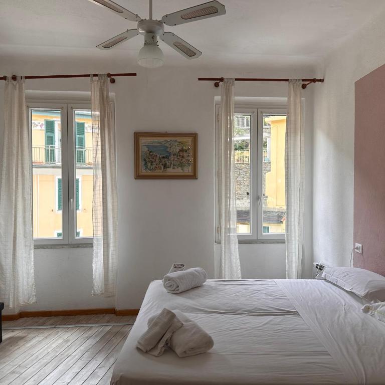 Rooms in Vernazza open24h - Family Room - 1