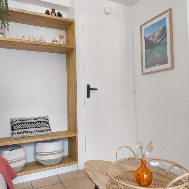 Studio vue montagnes RDC piscine - Appartement 1 Chambre - 18
