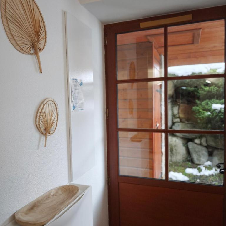 Studio vue montagnes RDC piscine - Appartement 1 Chambre - 16