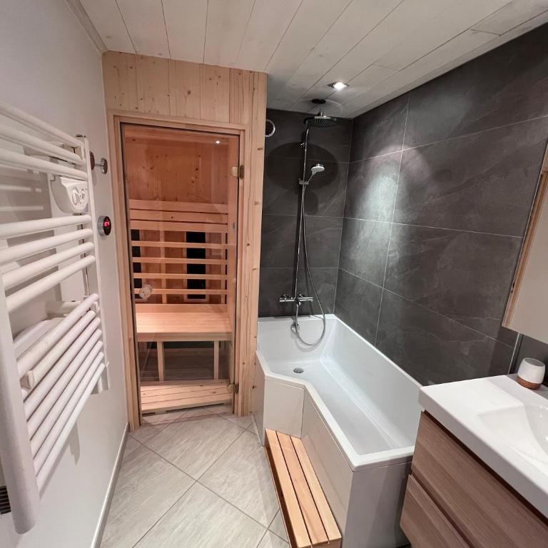 Chalet des Grangettes avec jardin, sauna et Appli Roadbook - Huez - Chalet 3 Chambres - 21