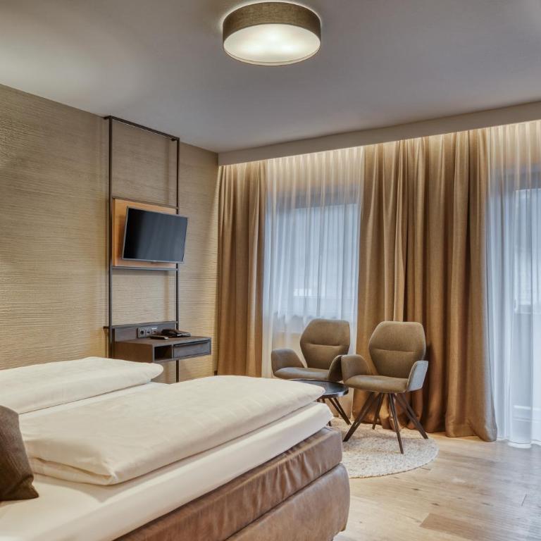 Hotel Alte Post Fieberbrunn - Deluxe Doppelzimmer mit Balkon - 3