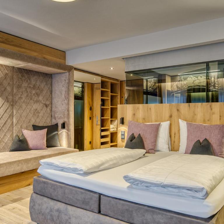 Hotel Alte Post Fieberbrunn - Deluxe Doppelzimmer mit Balkon - 1