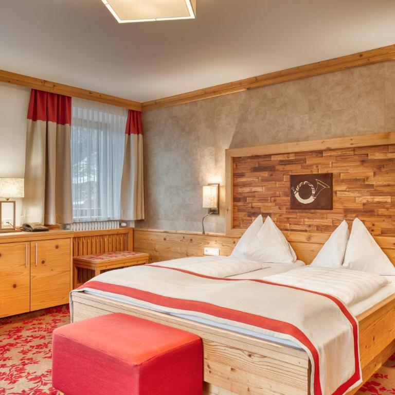 Hotel Alte Post Fieberbrunn - Doppelzimmer mit Zustellbett - 2