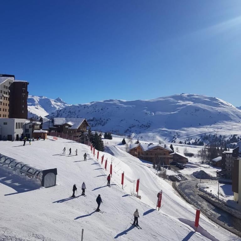 Apartment 70 m2 - 3 rooms - 6 people - ski-in ski-out - Three-Bedroom Apartment - 5
