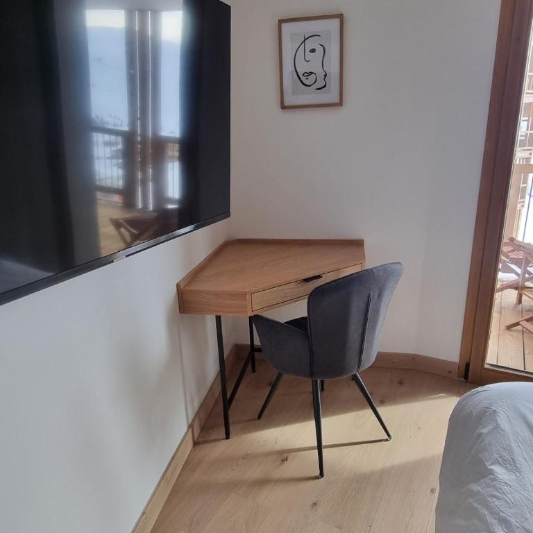 Apartment 70 m2 - 3 rooms - 6 people - ski-in ski-out - Three-Bedroom Apartment - 12