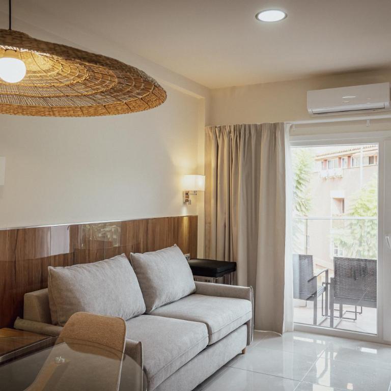 Apartamentos Buendia Suites - Torremolinos Centro - Apartamento de 1 Dormitorio con balcón y vistas a la ciudad - 10