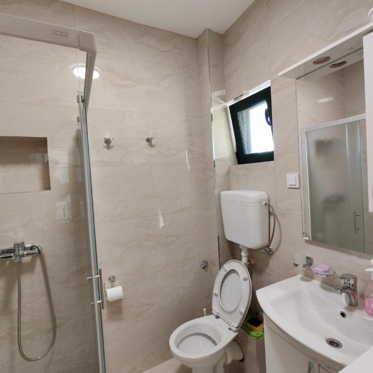 Forest Apartments - One-Bedroom Apartment with Balcony and Sea View - 7