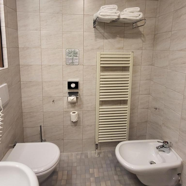 Hotel Batzenhäusl - Deluxe Doppel-/Zweibettzimmer mit Bergblick - 3