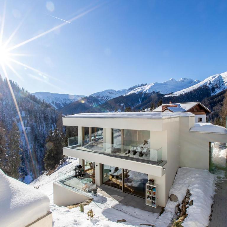 NEW Modern 4BR Villa with Mountain Views in Davos - Villa - 9