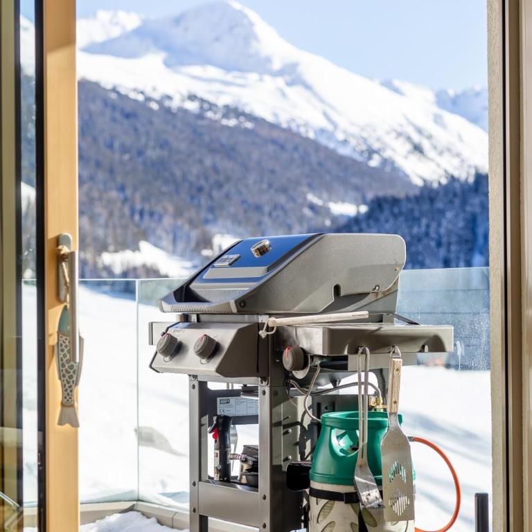 NEW Modern 4BR Villa with Mountain Views in Davos - Villa - 17