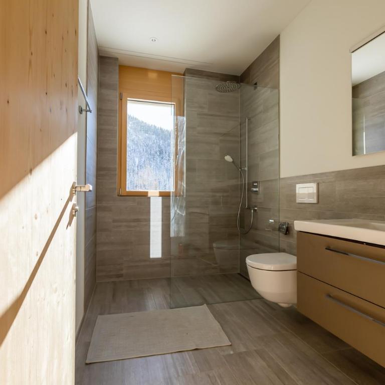 NEW Modern 4BR Villa with Mountain Views in Davos - Villa - 63