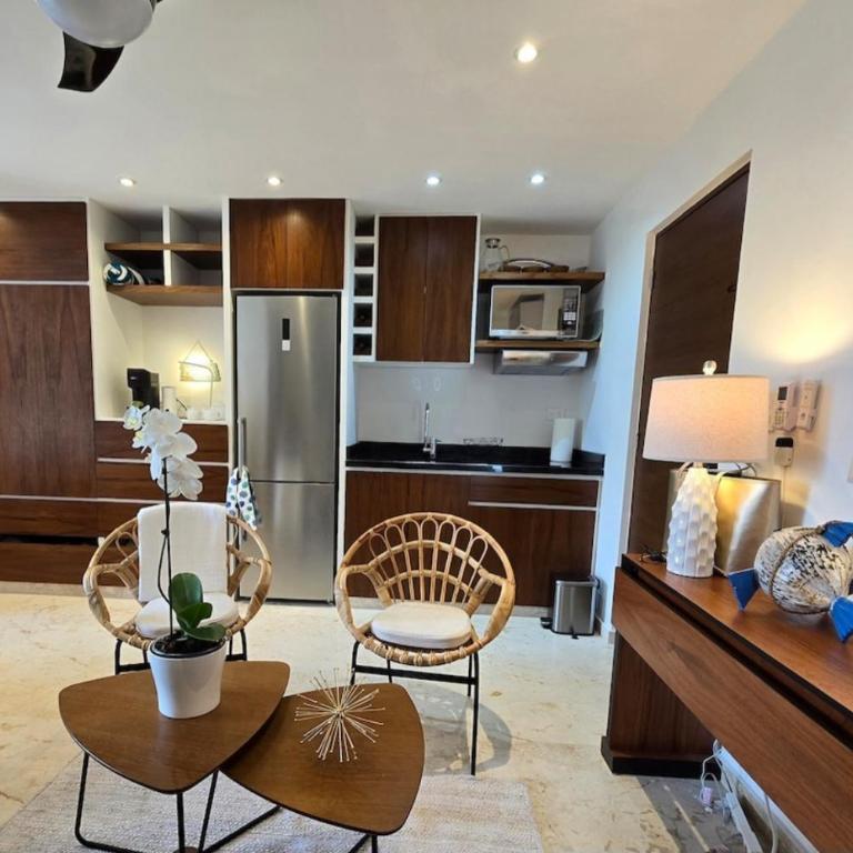 Sophia's Beach House at Emiliano 42 - Studio Apartment with Balcony - 1