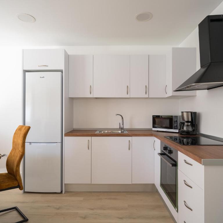 Apartamento Otoño - Two-Bedroom Apartment - 49