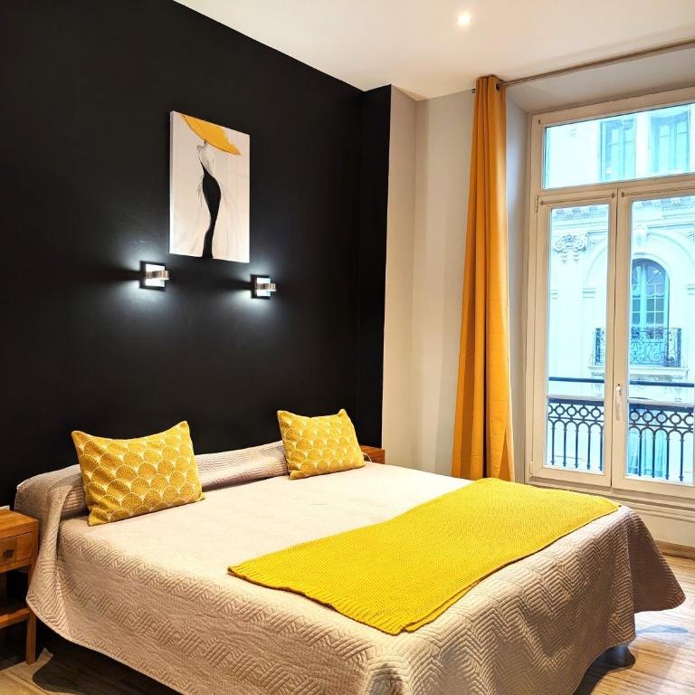 H33 Hôtel - Chambre Double ou Lits Jumeaux Supérieure - 1