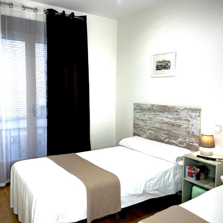 ToledoRooms Palacios - Habitación Doble con balcón - 2 camas - 3